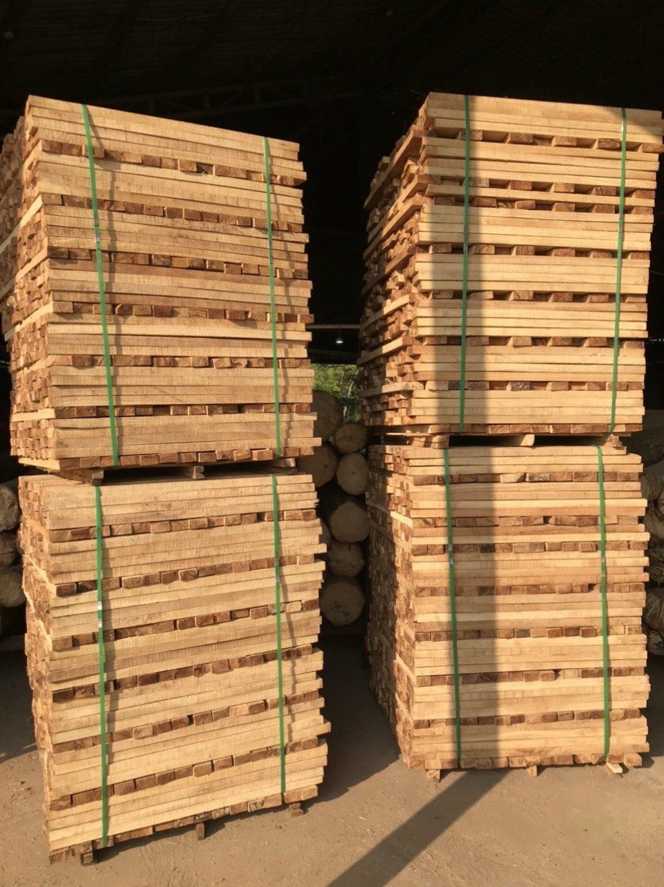 Đơn hàng xuất khẩu gỗ cao su xẻ sang Trung Quốc GCS01-170821