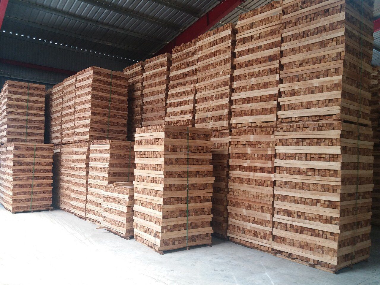 Đơn hàng xuất khẩu gỗ cao su xẻ sang thị trường Trung Quốc GCS01-180821 