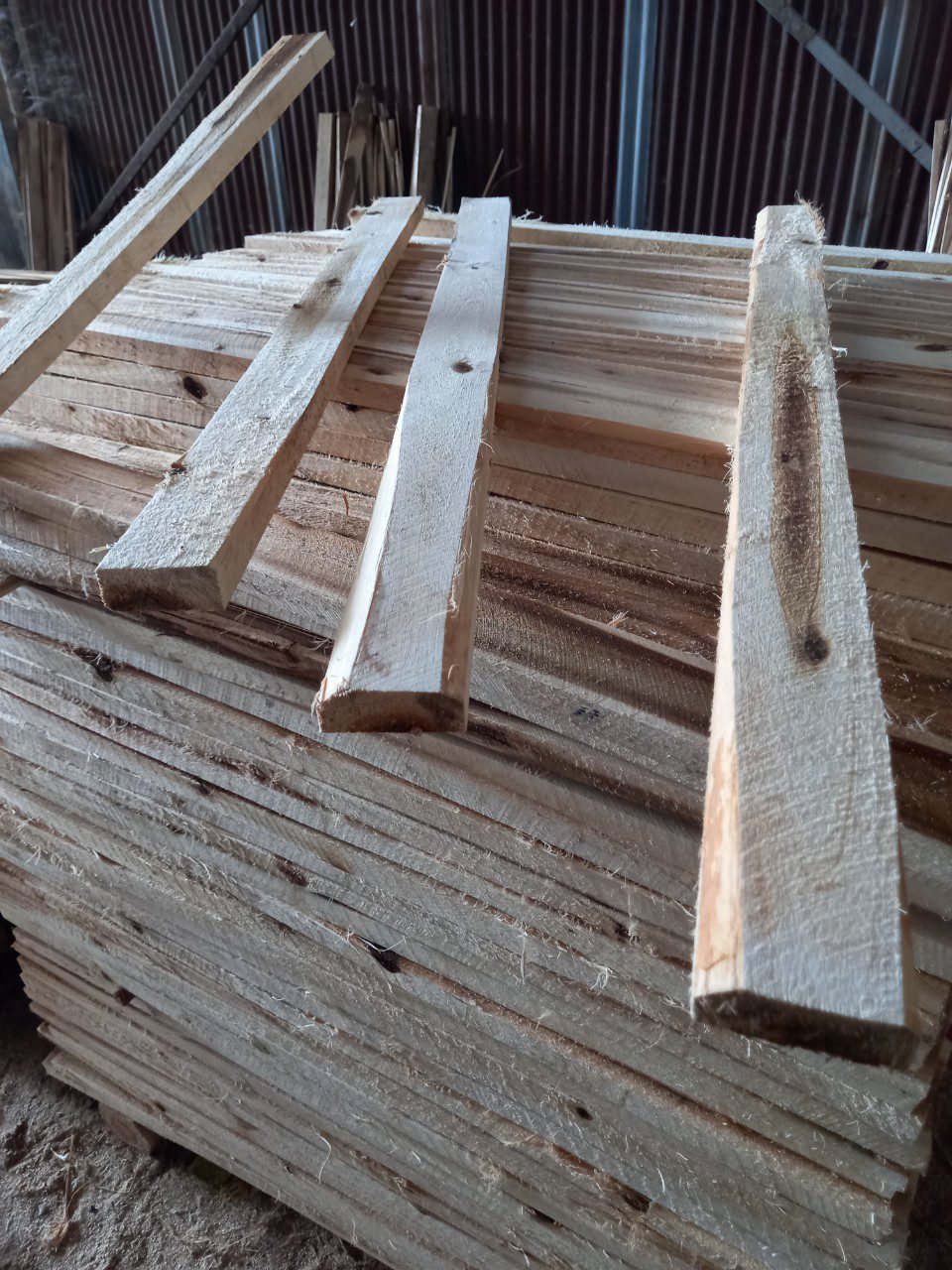 Đơn hàng xuất khẩu gỗ keo xẻ sang thị trường Sri Lanka GK01-030621