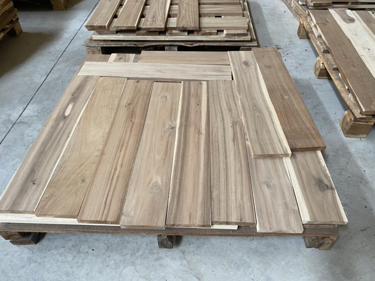 Đơn hàng xuất khẩu gỗ keo xẻ sang thị trường Hàn Quốc GK01-150921