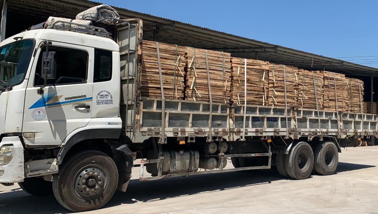 Đơn hàng xuất khẩu gỗ keo xẻ sang thị trường Ý GK01-100821