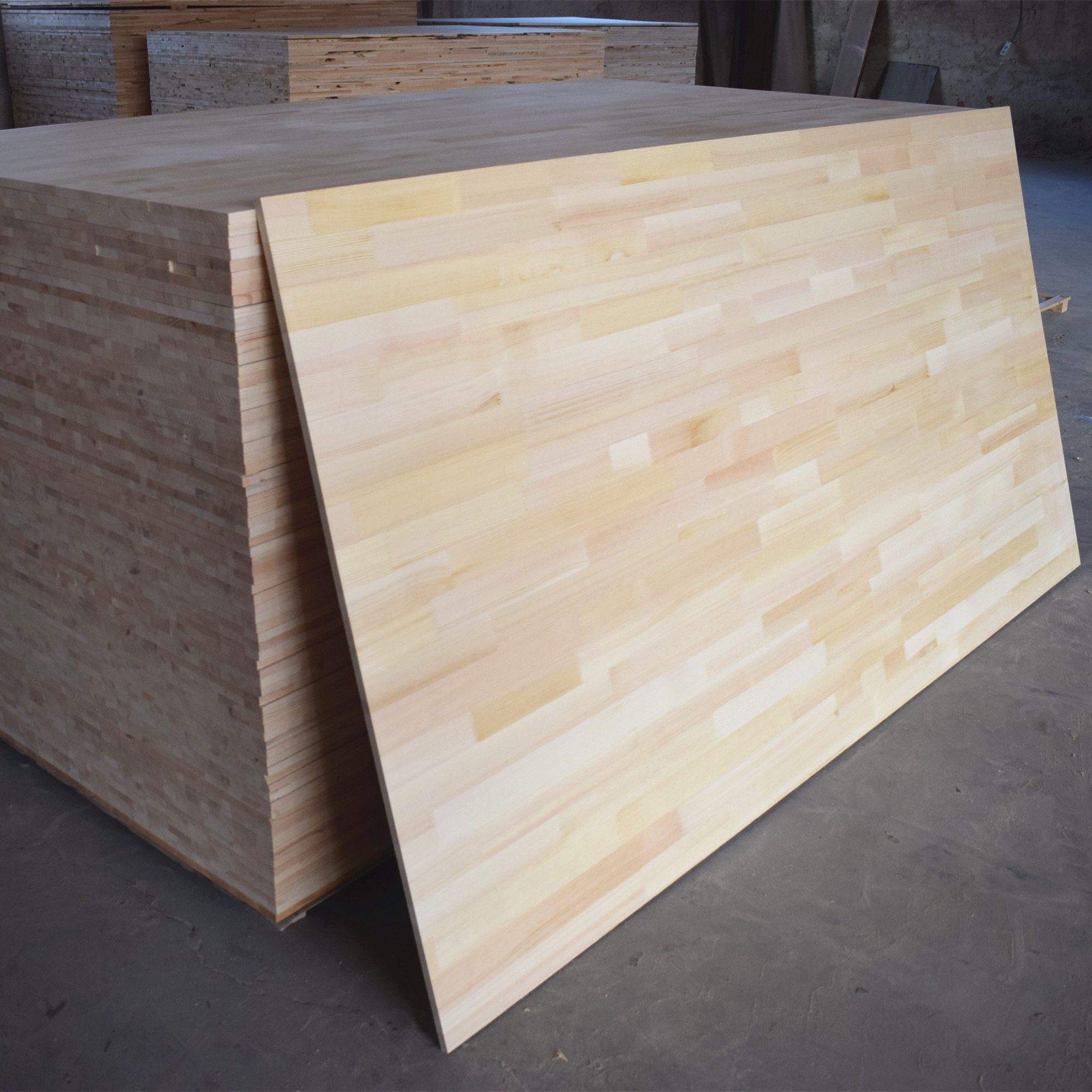Đơn hàng xuất khẩu ván ép gỗ thông sang Nhật Bản VG01-291021