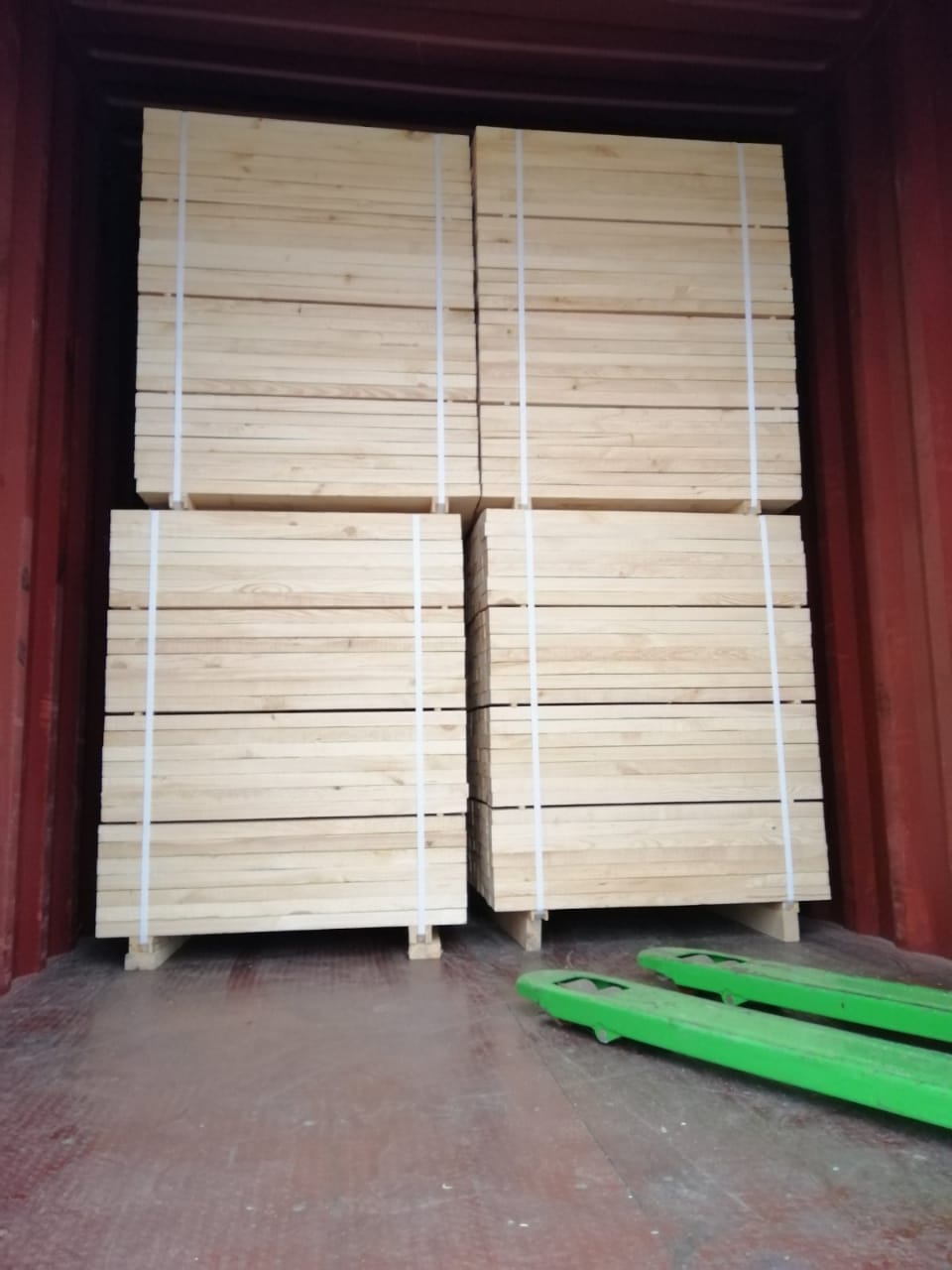 Đơn hàng xuất khẩu gỗ thông xẻ sang thị trường Iran G-TX01-24E22