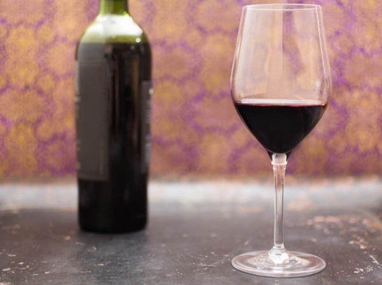 Rượu tỏi đen có thể sử dụng trong vòng 1,5 năm