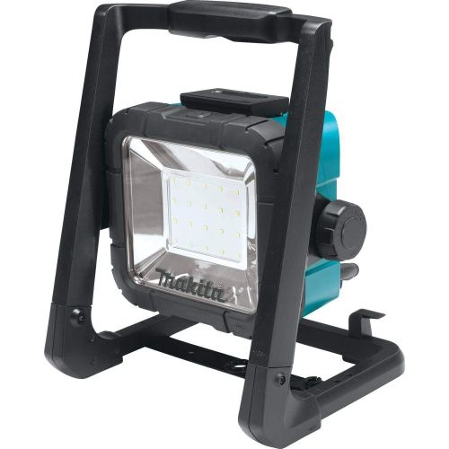 18v-den-cong-truong-makita-dml805-1577509397.jpg