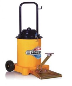 Máy bơm mỡ bằng chân gz-6j 12l KOKU